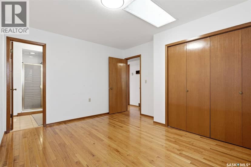 2807 Howell DRIVE E — photo 17 of 40