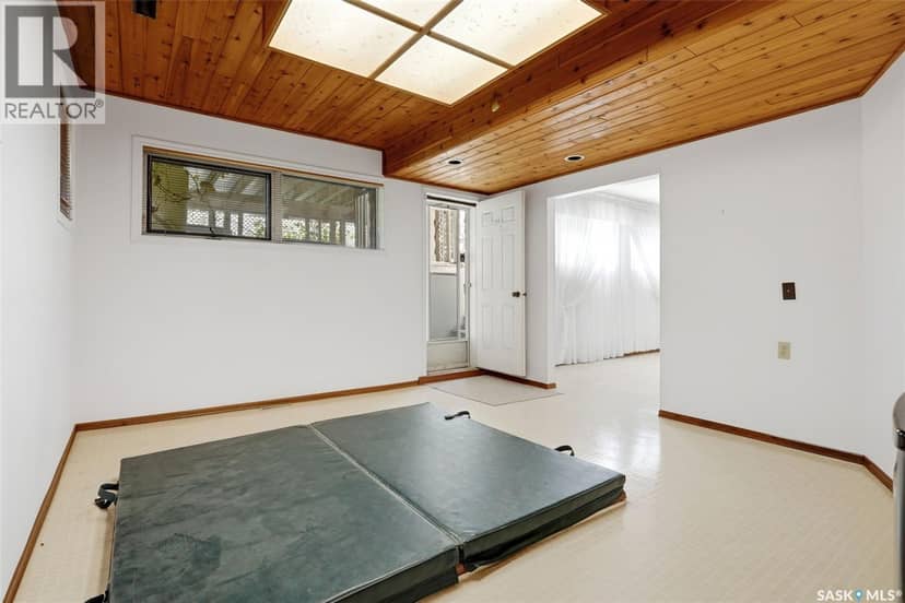 2807 Howell DRIVE E — photo 26 of 40