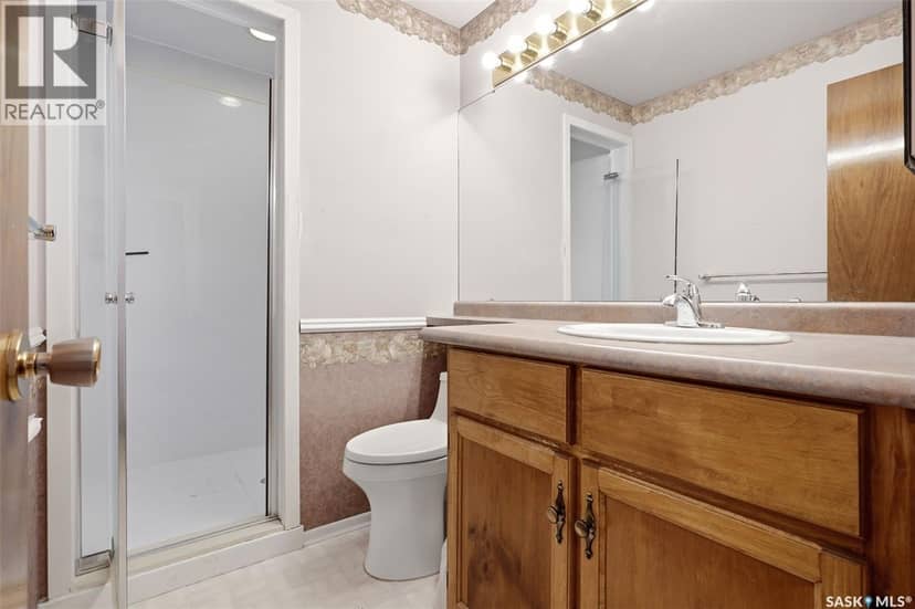 2807 Howell DRIVE E — photo 32 of 40