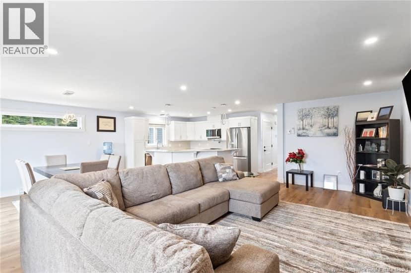 63 Winterberry Drive — photo 11 of 37