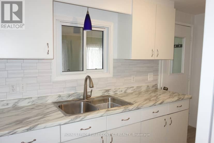 23 Mimosa Crescent — photo 8 of 23