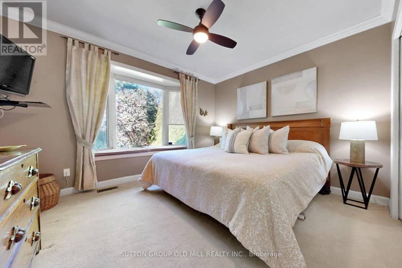 4 Ravenscrest Drive — photo 26 of 40