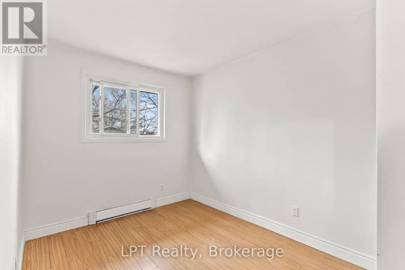4 - 4 Tiffany Place — photo 17 of 24