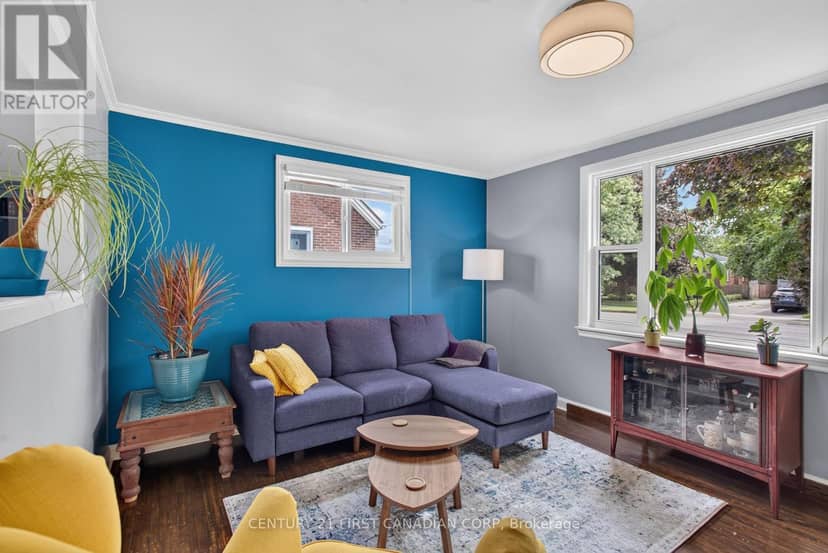 218 Vancouver Street — photo 9 of 40