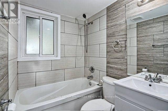 202 Michaelmas Street — photo 14 of 24