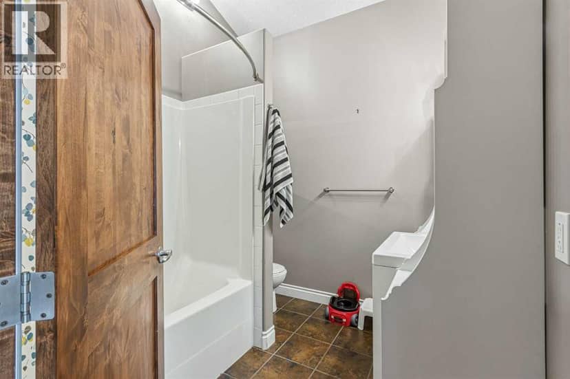 108 Walter Street — photo 30 of 40
