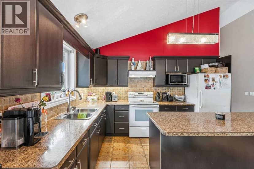 108 Walter Street — photo 24 of 40