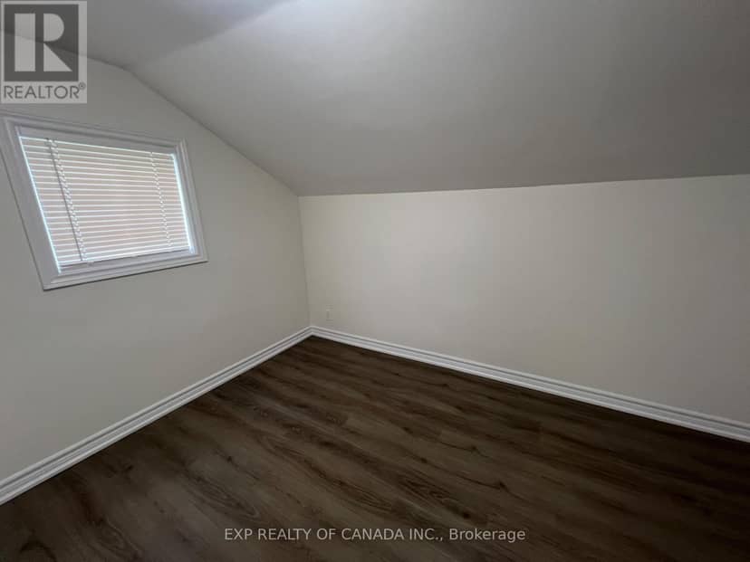 144-146 Birch Street N — photo 18 of 23