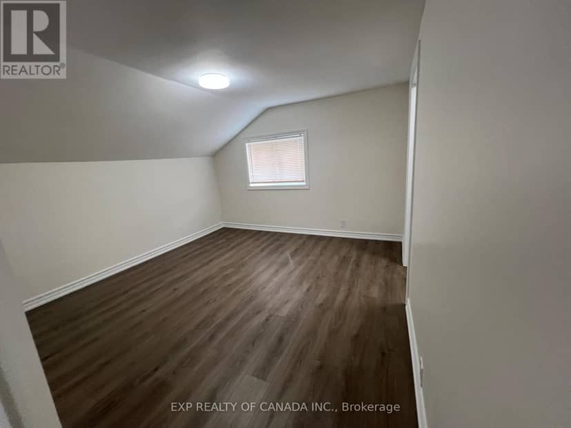 144-146 Birch Street N — photo 19 of 23