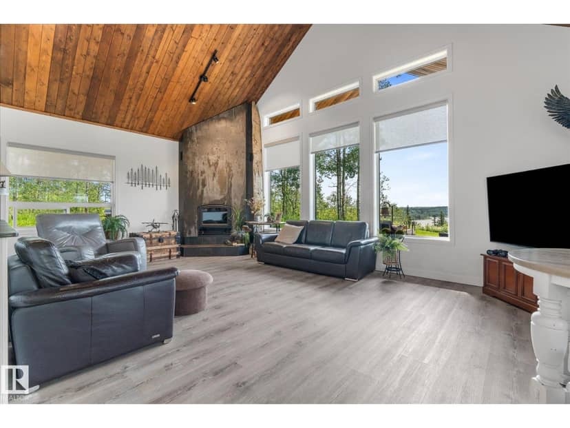 17545 Victoria Tr — photo 23 of 40