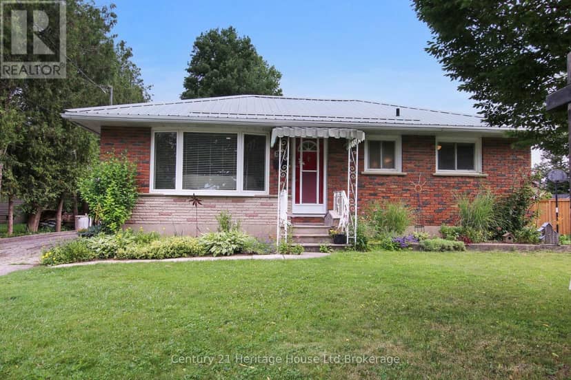 683 College Avenue — photo 3 of 37