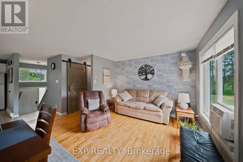 1445 Du Lac Road — photo 10 of 40
