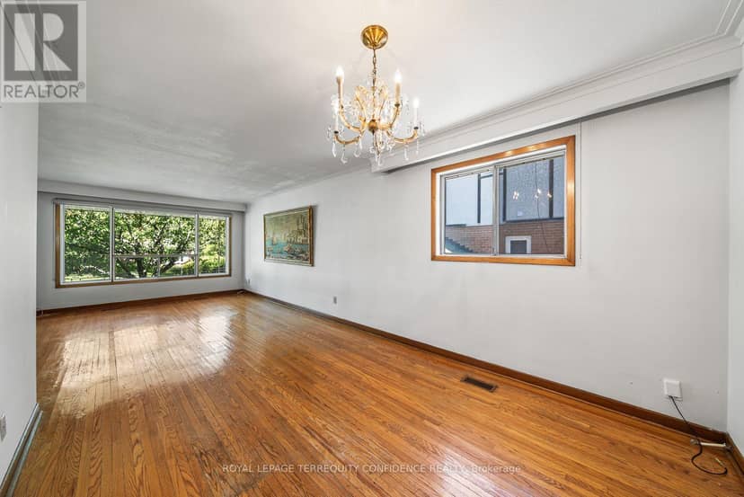 265 Horsham Avenue — photo 5 of 40