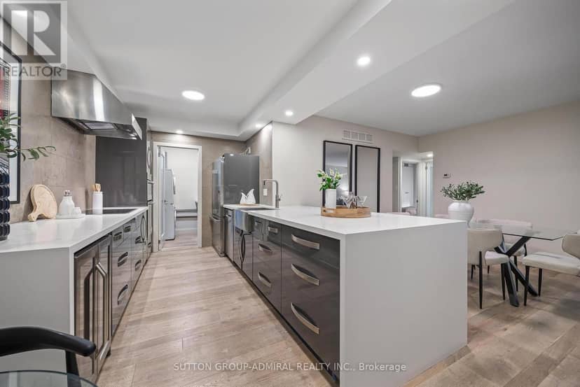 206 - 350 Lonsdale Road — photo 16 of 34