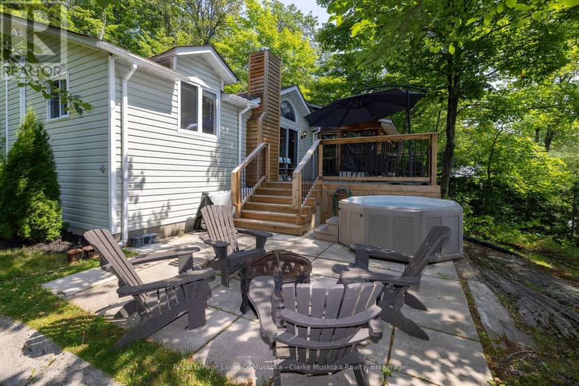 27 Joyce Lane — photo 3 of 18