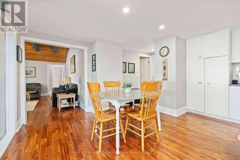 27 Joyce Lane — photo 9 of 18