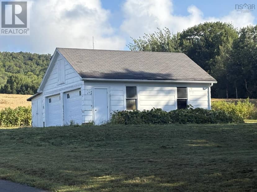 3001 Highway 221 — photo 8 of 40