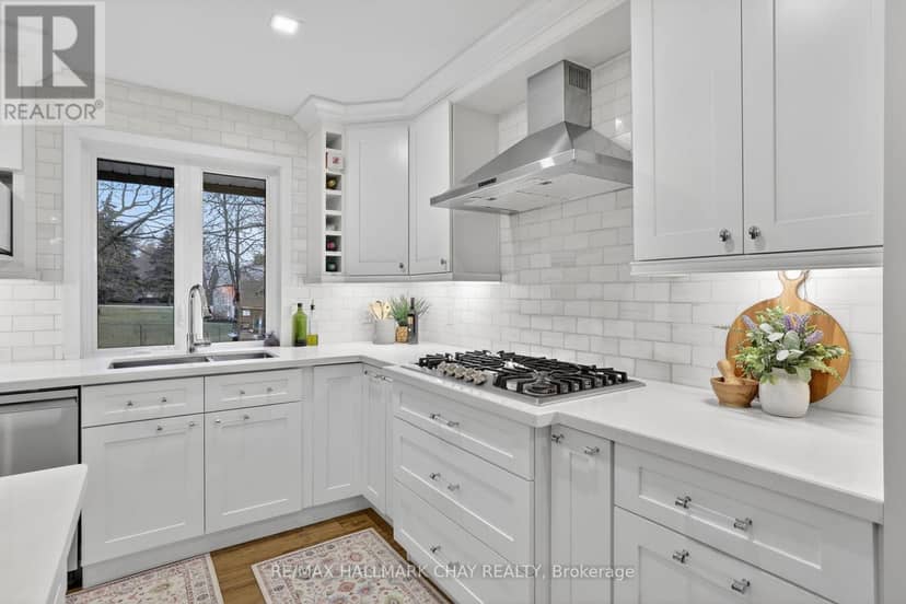 1587 Mount Albert Road — photo 9 of 40