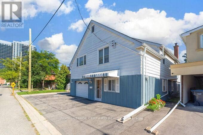 21 Denison Avenue — photo 3 of 40