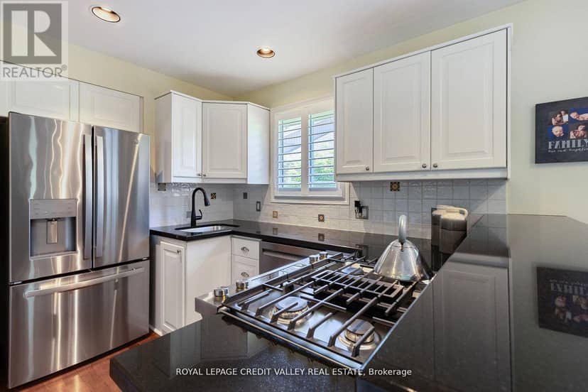 24 Ladore Drive — photo 10 of 40