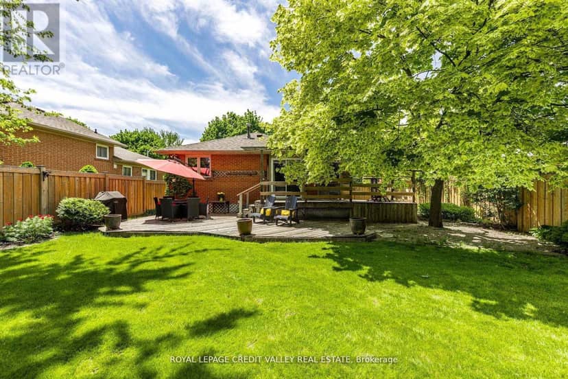 24 Ladore Drive — photo 32 of 40