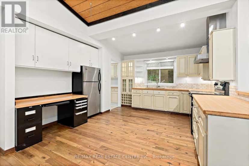19 Old Pavillion Road — photo 9 of 26