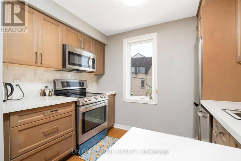 1002 - 75 Weldrick Road E — photo 4 of 21