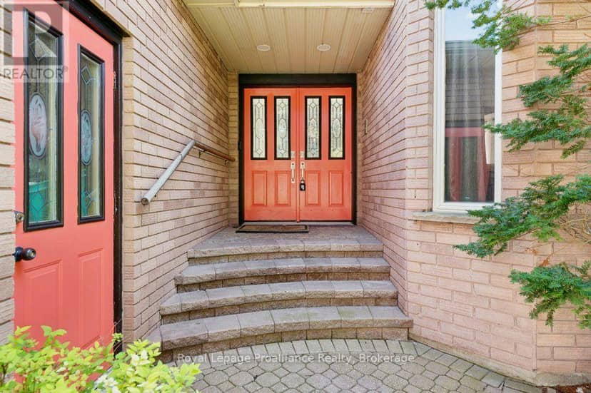 6 Bridlewood Lane — photo 3 of 40