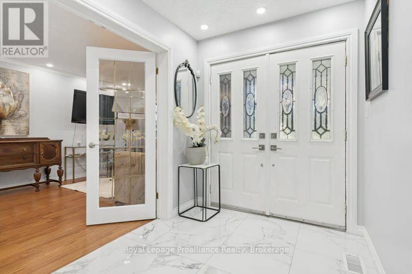6 Bridlewood Lane — photo 4 of 40