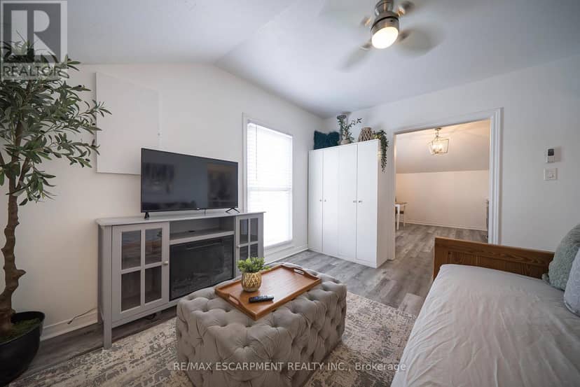 171 Drummond Street — photo 11 of 34