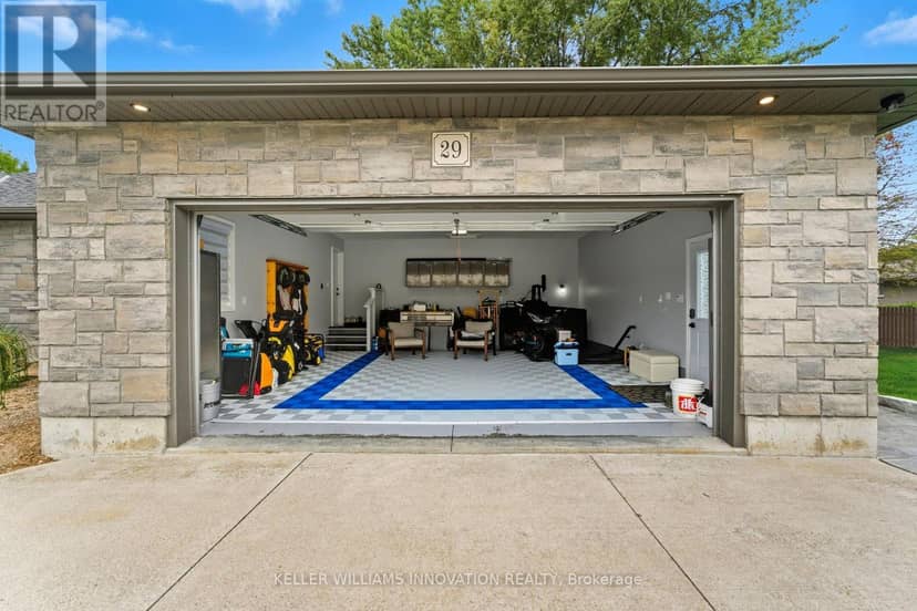 29 McDonald Street W — photo 7 of 40