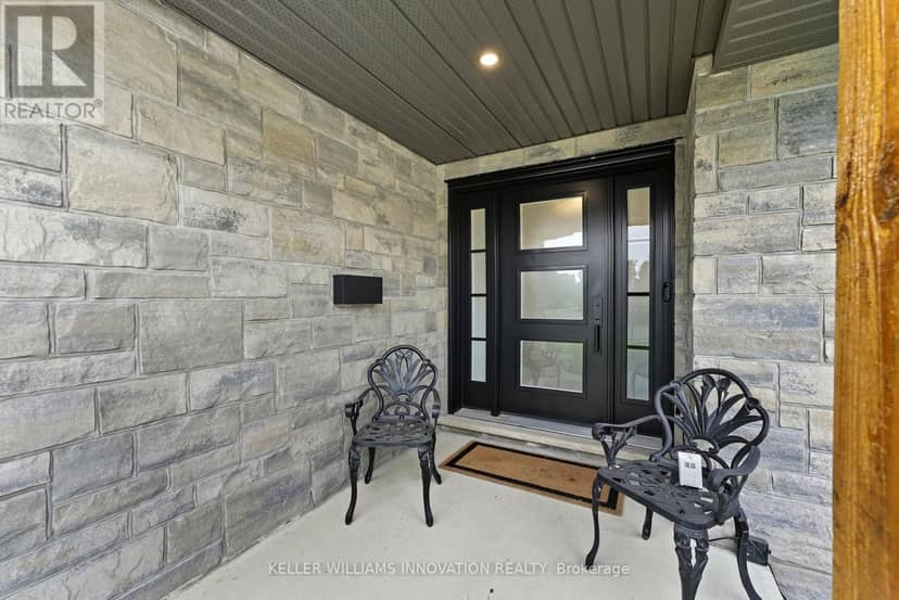 29 McDonald Street W — photo 8 of 40