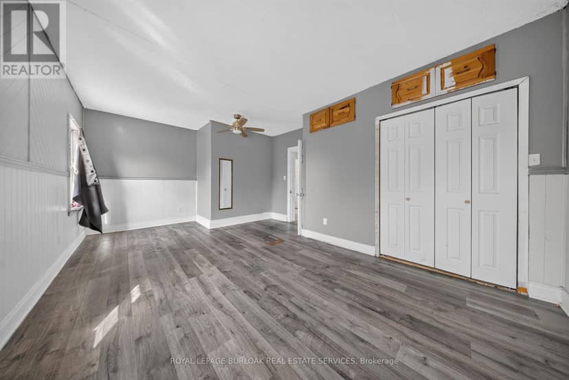 678 Albert Street W — photo 10 of 16
