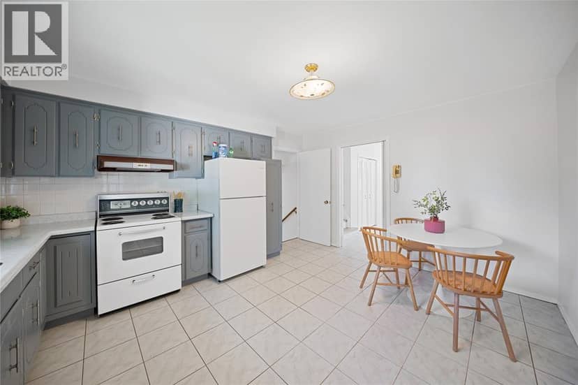 820 Alexander Street — photo 15 of 30