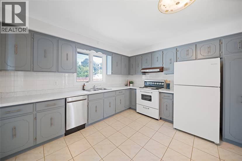 820 Alexander Street — photo 17 of 30