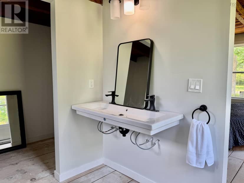 2956 Highway 203 — photo 14 of 25