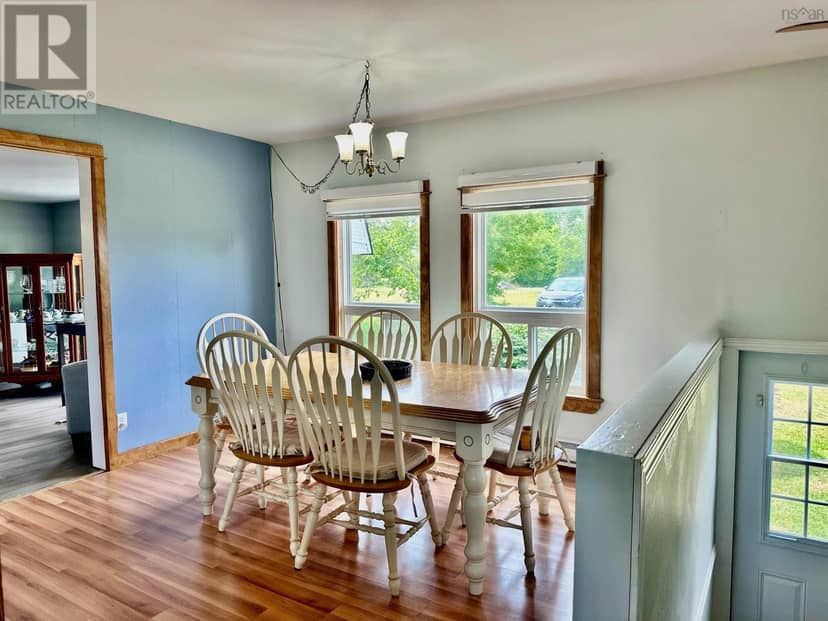 61 Newell Road — photo 9 of 33