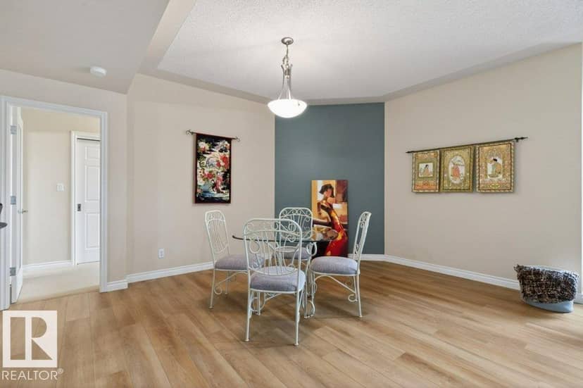 #408 9020 Jasper Av NW — photo 13 of 40