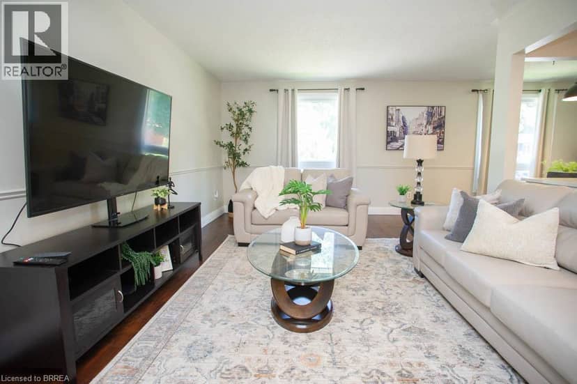 27 MYRTLEVILLE Drive — photo 8 of 36