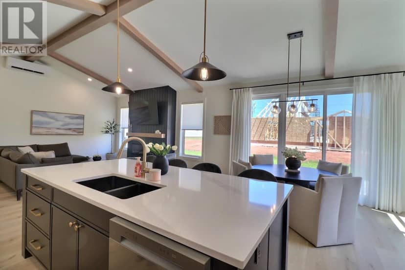 18 Neill Drive — photo 9 of 30