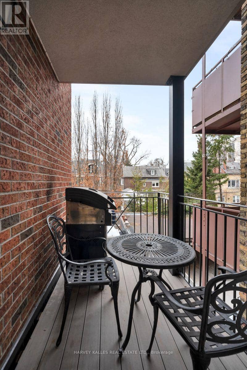 2D - 319 Lonsdale Road — photo 40 of 40