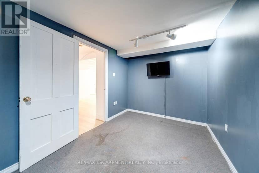 2081 Lynn Heights Drive — photo 38 of 40