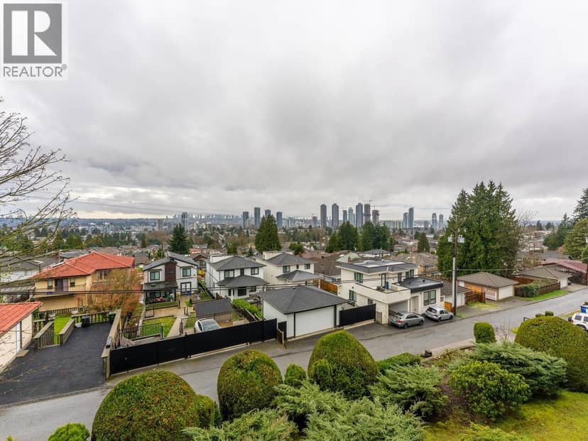 307 5340 HASTINGS STREET, Burnaby, photo 2