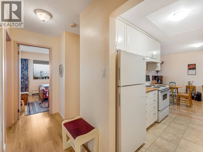 307 5340 HASTINGS STREET, Burnaby, photo 3