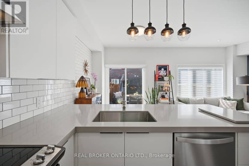 65 Blackwell Crescent — photo 25 of 40