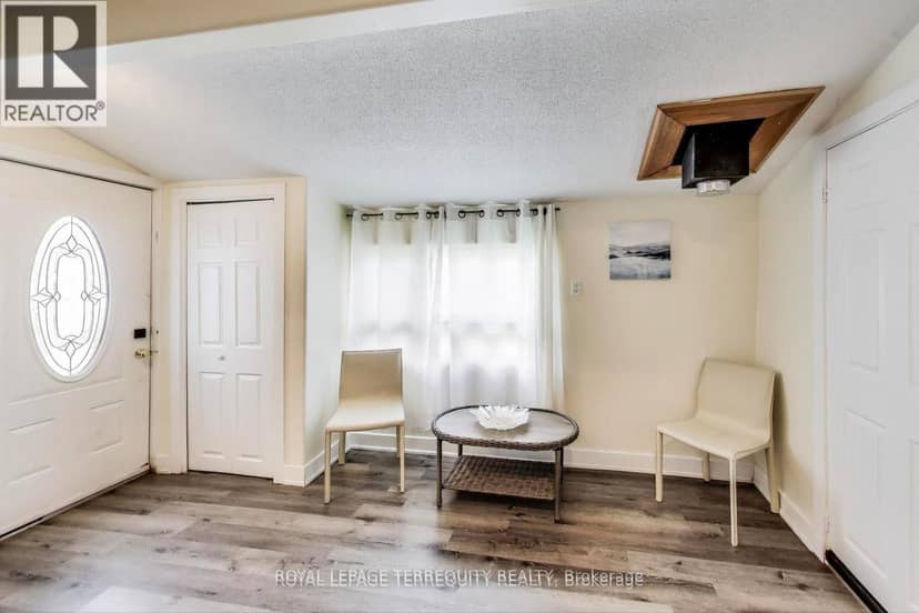 3251 Ravenshoe Road, East Gwillimbury, photo 3