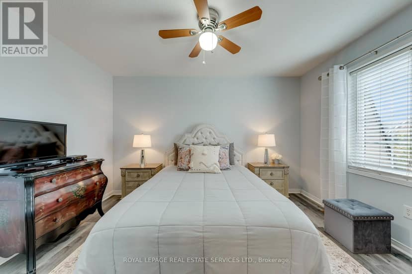 17 - 2360 Parkhaven Boulevard — photo 32 of 40