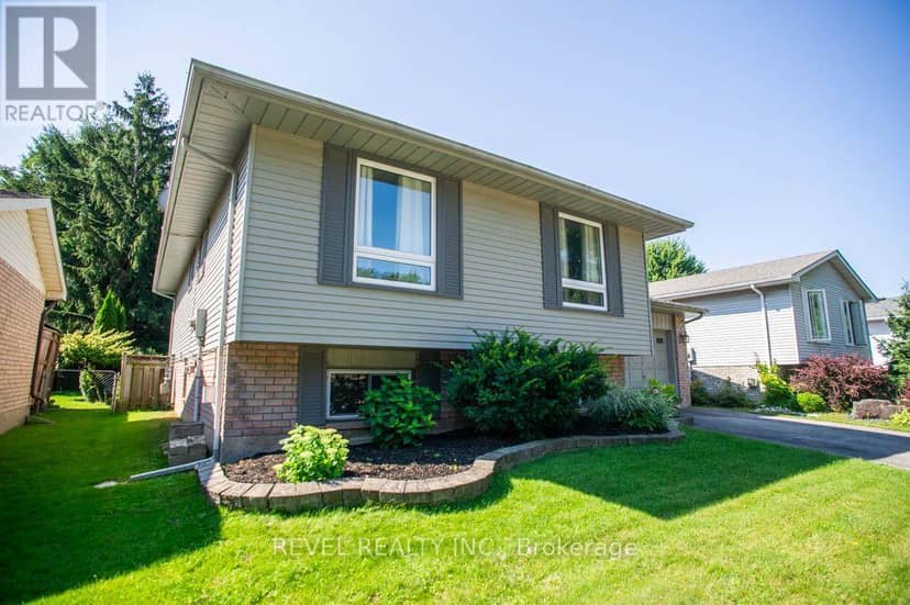 27 Myrtleville Drive — photo 4 of 36