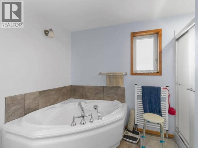 4 & 6 Nisutlin Drive — photo 15 of 40