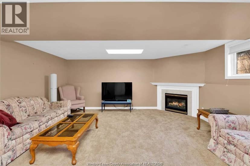 831 Lawndale — photo 17 of 22